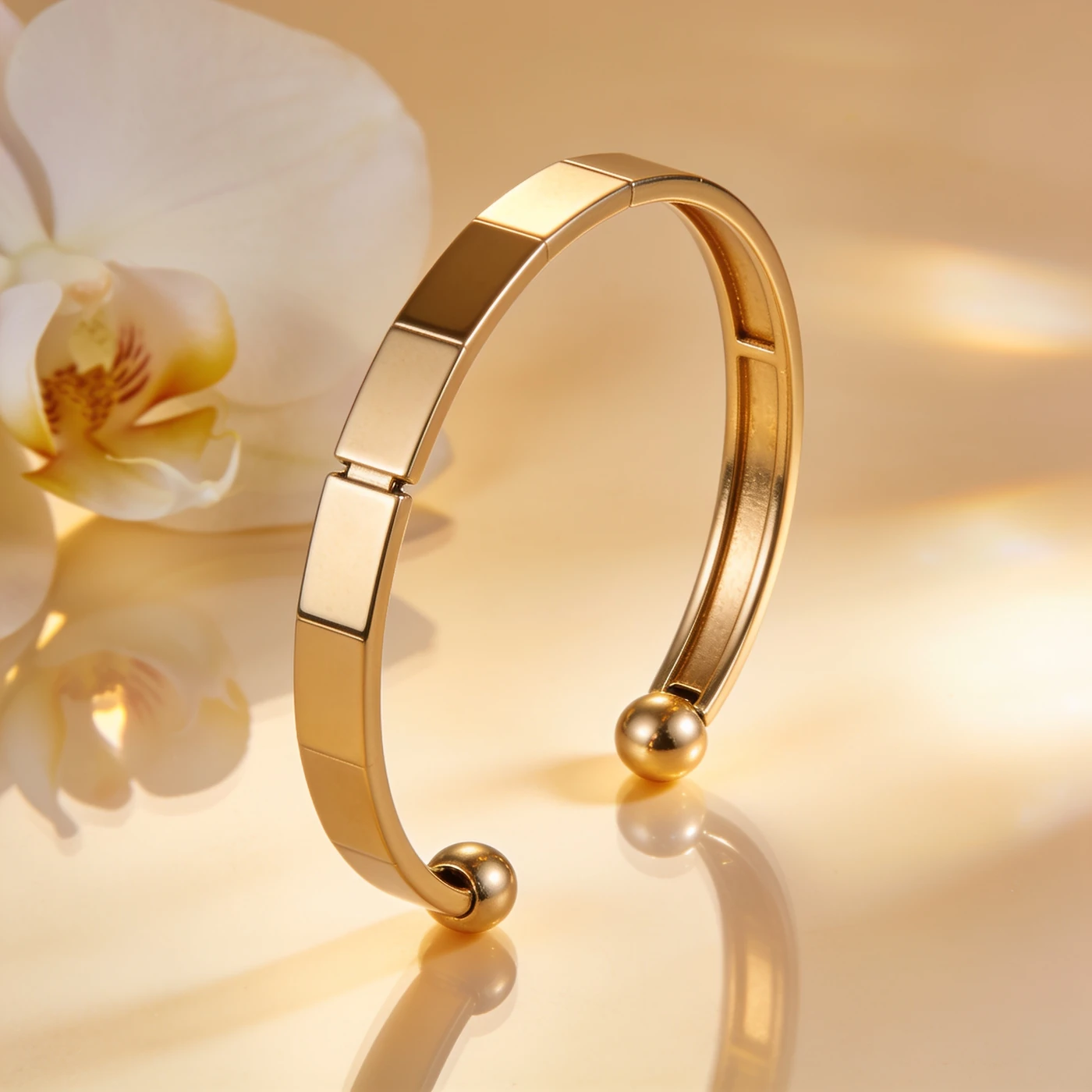 Open Arc Cuff — whole product illustration